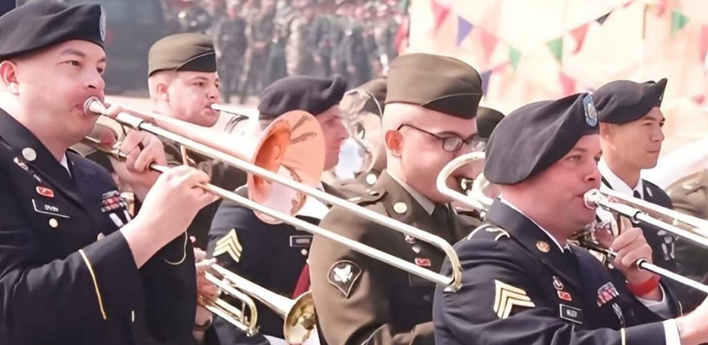 टुँडिखेलमा अमेरिकी सैनिक ब्यान्डको प्रस्तुतिः नियमित अभ्यास कि हस्तक्षेपको जाल?