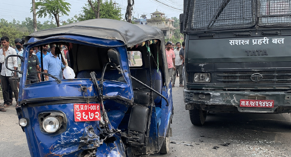 सशस्त्र प्रहरीको गाडीले टेम्पुलाई ठक्कर दियो, ३ वर्षीय बालकको मृत्यु