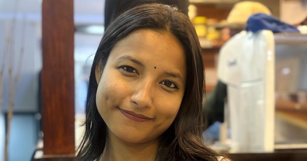 सरकारमाथि रक्षा बमको प्रश्न: ‘फिल्मको स्क्रिप्ट र राज्य सञ्चालन फरक कुरा हुन्’