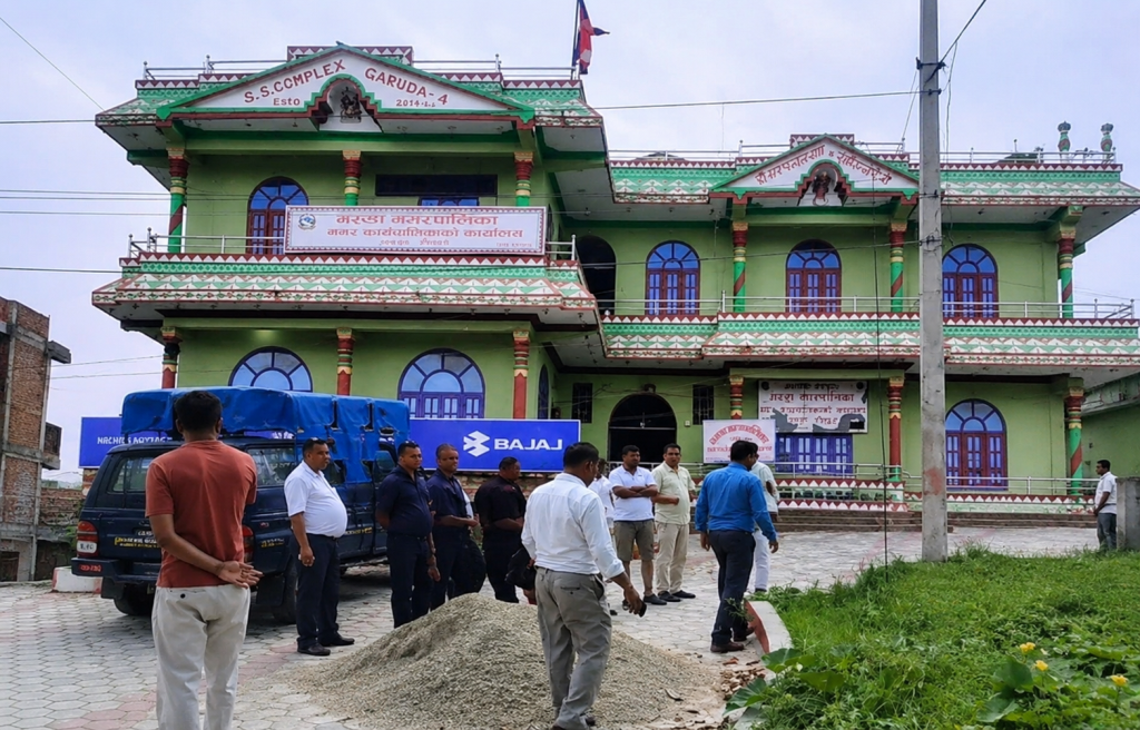 गरुडामा आर्थिक वर्षको अन्तिम रात ‘गोप्य भुक्तानी’: कार्यालयमा ताला, कर्मचारीको घरबाट काटिए करोडौँका चेक