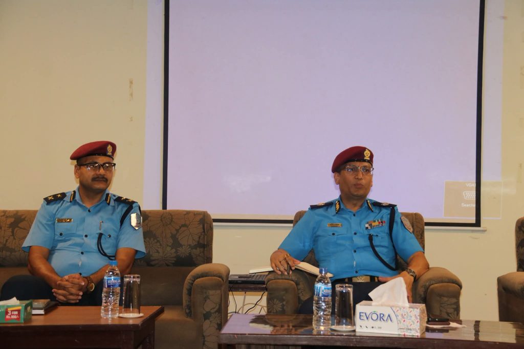 प्रहरी कर्मचारीको समस्या समाधान गर्दै संगठनलाई अझ बलियो बनाउँछौं : डीआईजी खनाल