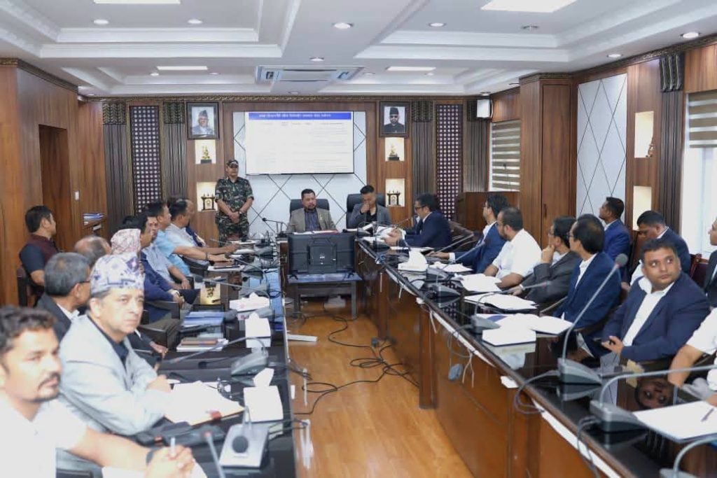 सुपर त्रिशूली हाइड्रोपावरको छलफलमा गृहमन्त्री, कन्सल्ट्यान्टले भने- ‘यस्ता गृहमन्त्री २५-३० जना बेहोरिसक्यौँ’