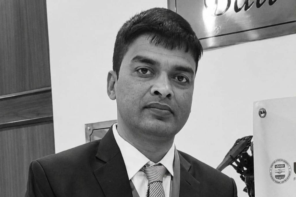 सेवा गर्दागर्दै अस्ताए शाखा अधिकृत ओमप्रकाश यादव, मस्तिष्कघात बनेको कारण