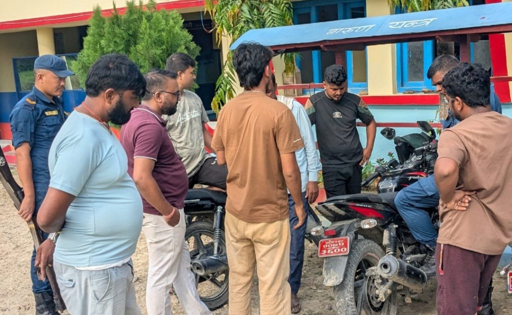 जीपीएसले देखाएको लोकेसन पछ्याउँदा शाखा अधिकृतको घरबाट चोरीको मोटरसाइकल बरामद