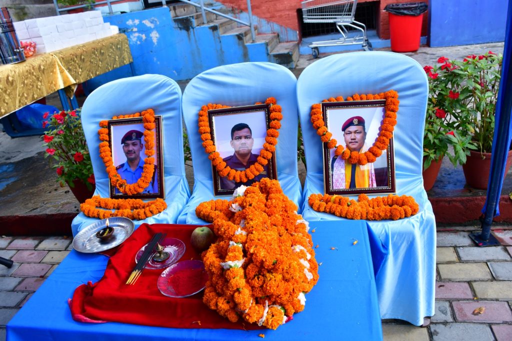 जेन्जी श्रद्धाञ्जलीमा प्रहरीको बलिदान छुट्यो, महाराजगन्ज वृत्तले सम्झियो अमर प्रहरीलाई